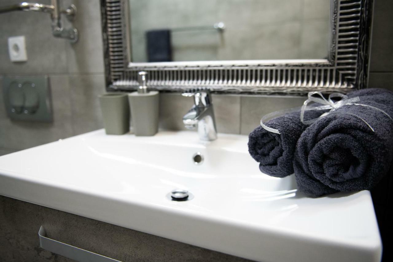 Avalonrestapartments Лвив Екстериор снимка