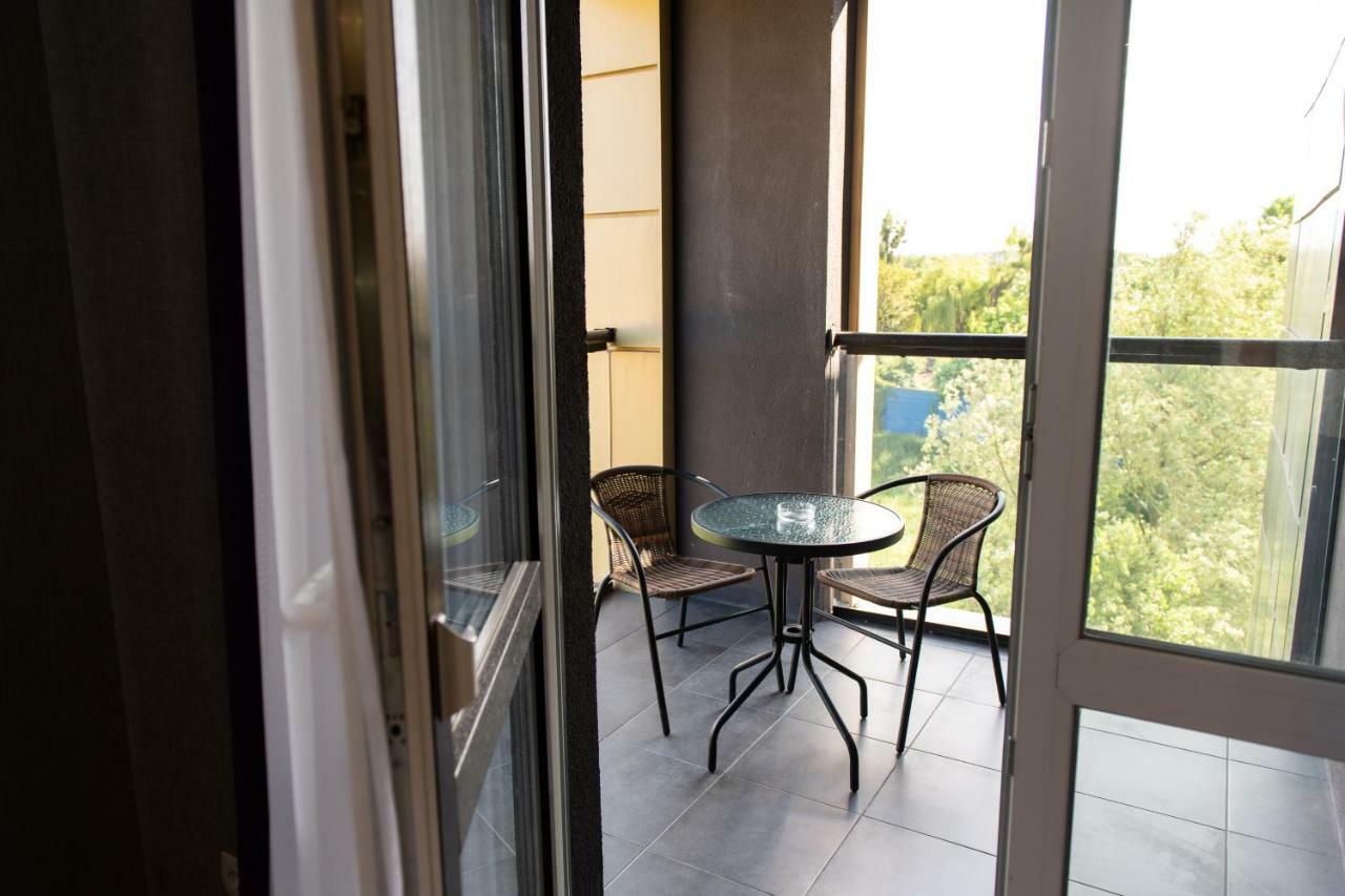 Avalonrestapartments Лвив Екстериор снимка